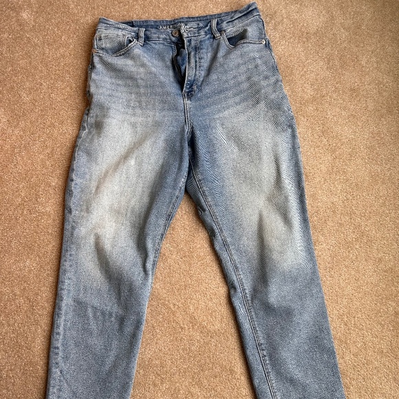 American Eagle Curvy Mom Jean Size 10 - Picture 1 of 10